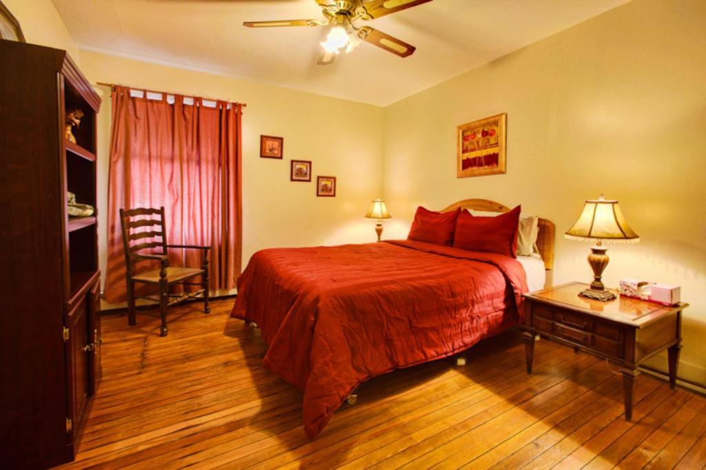 Suites On Main Маргаретвілл Номер фото